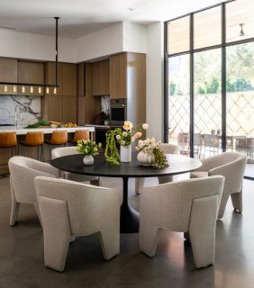 We can’t stop thinking about this River Oaks home.
From the custom steel floating staircase to the floor-to-ceiling windows and carefully curated art, every detail was intentional.