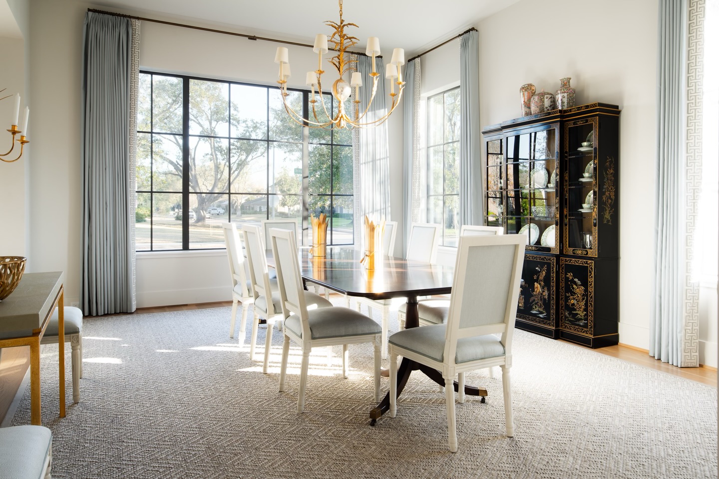A dining room fit for you and your family.

Photographer: Jonathan Calvert
-
-
-
#onpointcustomhomes #houstonrealestate #customhomes #homebuilder