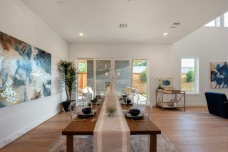 Bright, airy, and full of light ☀️️ this River Oaks home feels as warm and welcoming as it looks. It’s the perfect blend of comfort and style! 

#houstonhomebuilder #houstonhomes
