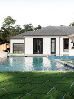 Gorgeous pools? A must.
-
-
-
#onpointcustomhomes #houstonhomebuilder #riveroaks #HoustonLuxury #houstonbuilder