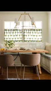 Our client wanted a breakfast nook.

Not a casual dining area, but a real nook, windows on two sides, room for the whole family on a Saturday morning. So, we built it.

Today, it’s where everyone ends up every single day, without anyone planning it that way. Those are our favorite rooms to build.

Ready for us to build the favorite room in your new home? Click the link in our bio.
-
-
-
#onpointcustomhomes #HoustonCustomHomes #houstonluxuryhomes #LuxuryHomeDesign